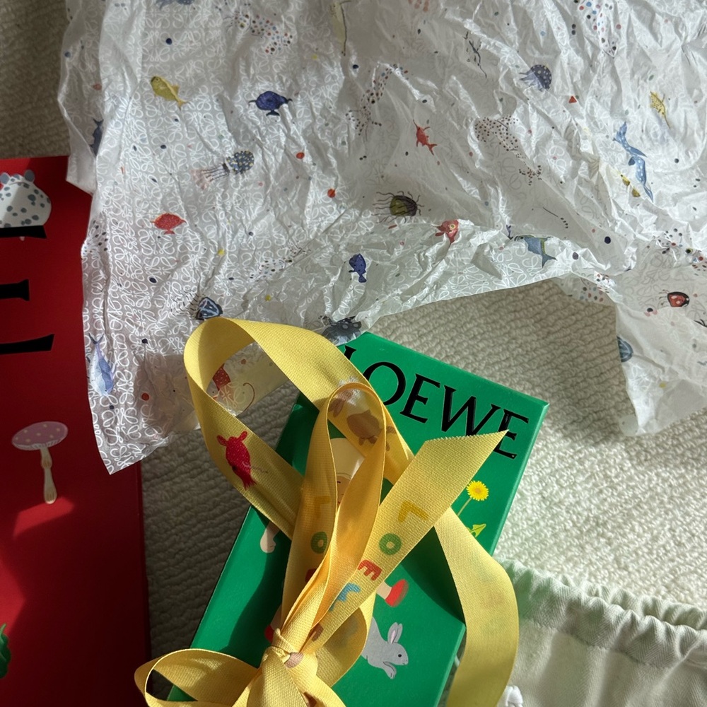 Loewe Kids Red and Yellow Accessory Set - Picture 5 of 6